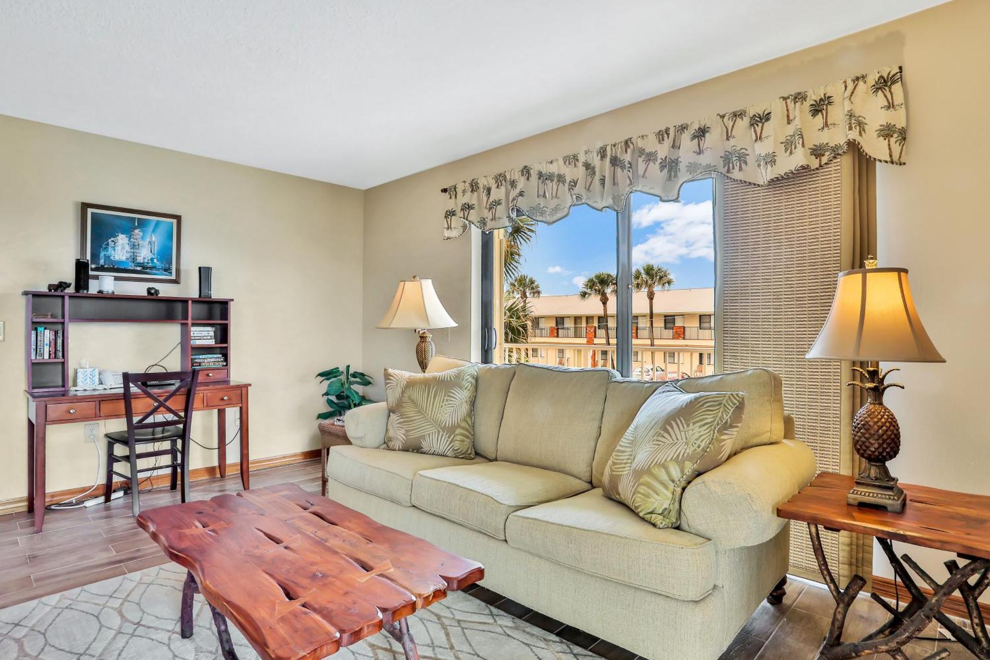 Atlantic Sands Condos Cocoa Beach Room photo