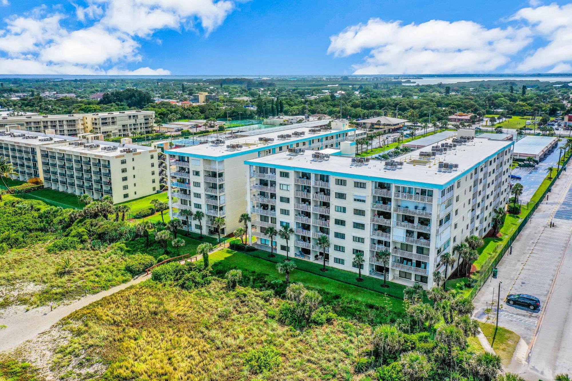 Atlantic Sands Condos Cocoa Beach Room photo