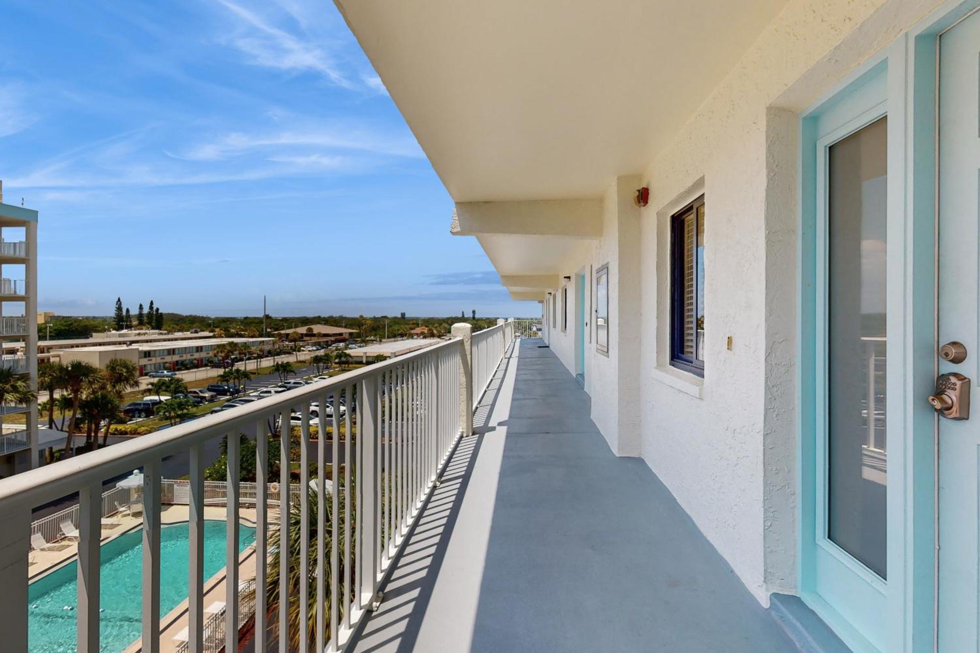 Atlantic Sands Condos Cocoa Beach Room photo