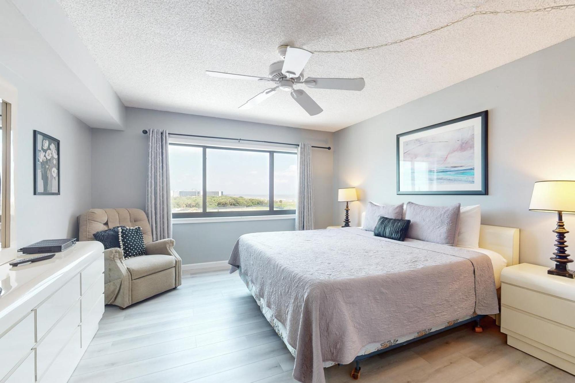 Atlantic Sands Condos Cocoa Beach Room photo